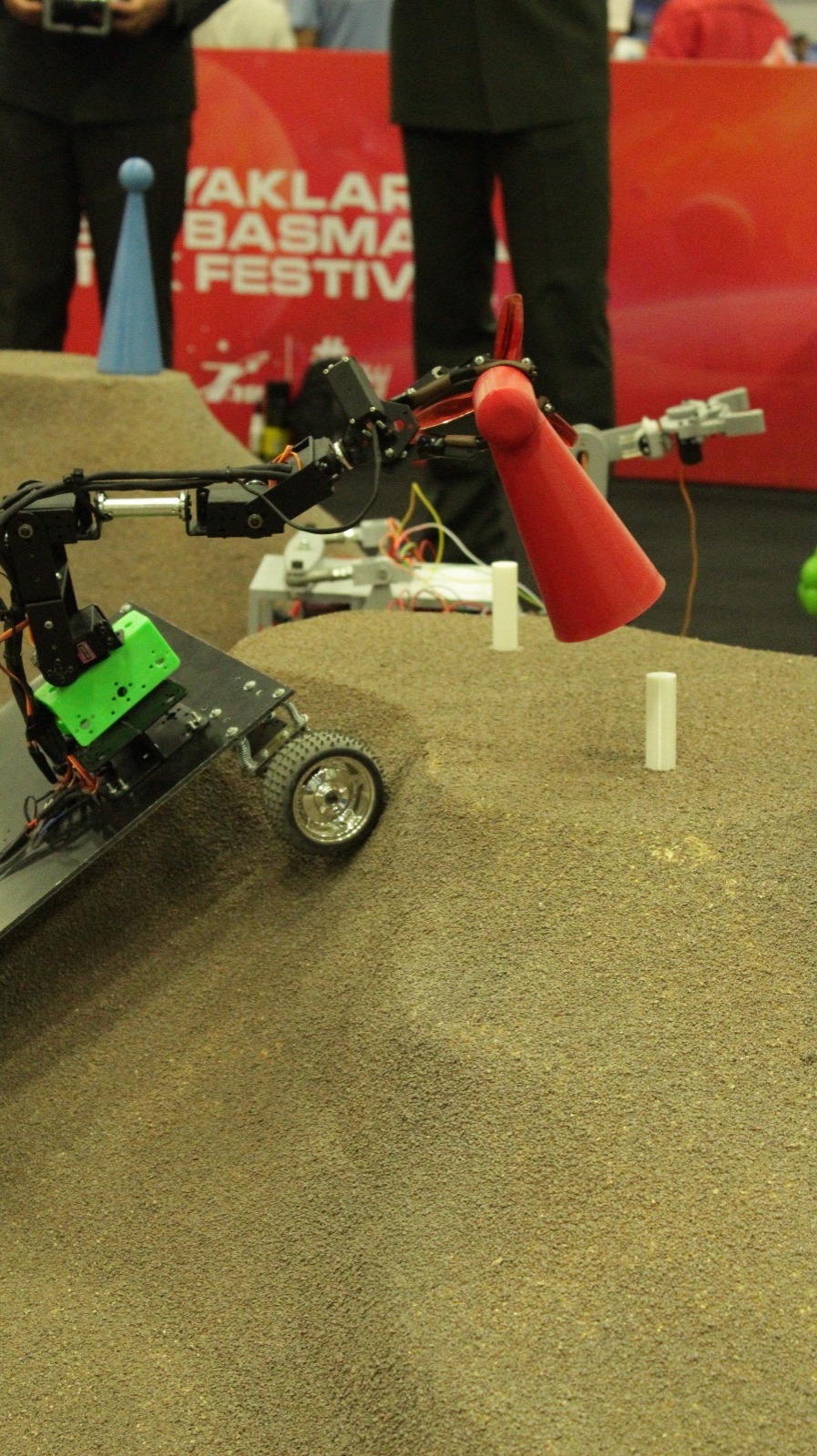 Robot Yarış Anı